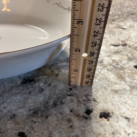 Signature Collection Oval Serving Bowl 10" Fine China Petite Bouquet Japan - Picture 7 of 7